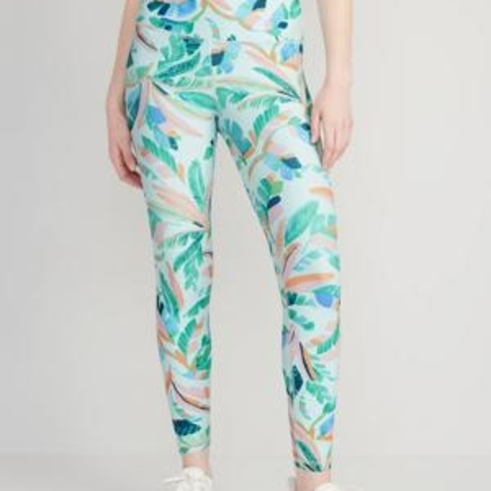 TALL Large - Old Navy Tropical Print Women's Leggings. Selling as set. Top XL